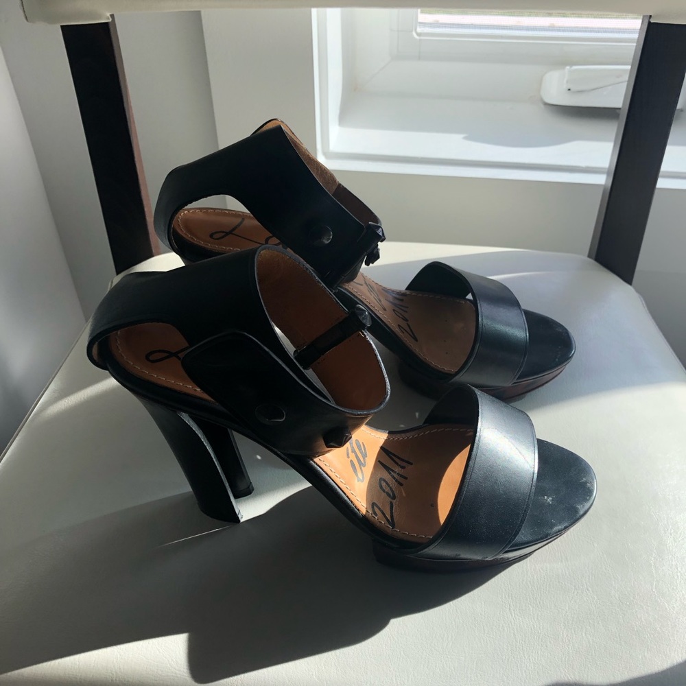 Lanvin 2011 Black Ankle Strap Platform Sandals with Studded Strap